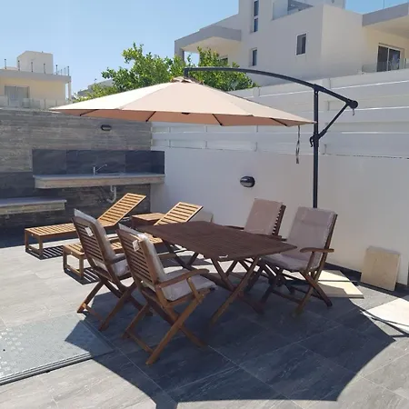 Diogenous Luxury Villa Klorakas